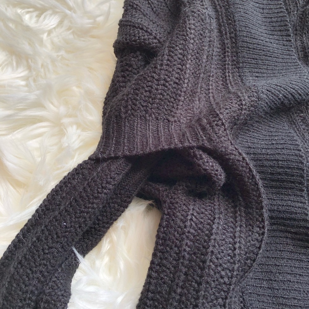 Black Fashion Nova cardigan - Picture 4 of 4